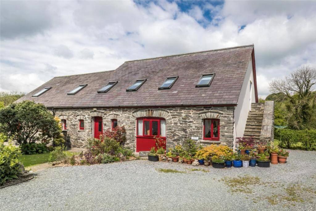 Llanfyrnach Wellstone Cottages - Honey Coach House מראה חיצוני תמונה