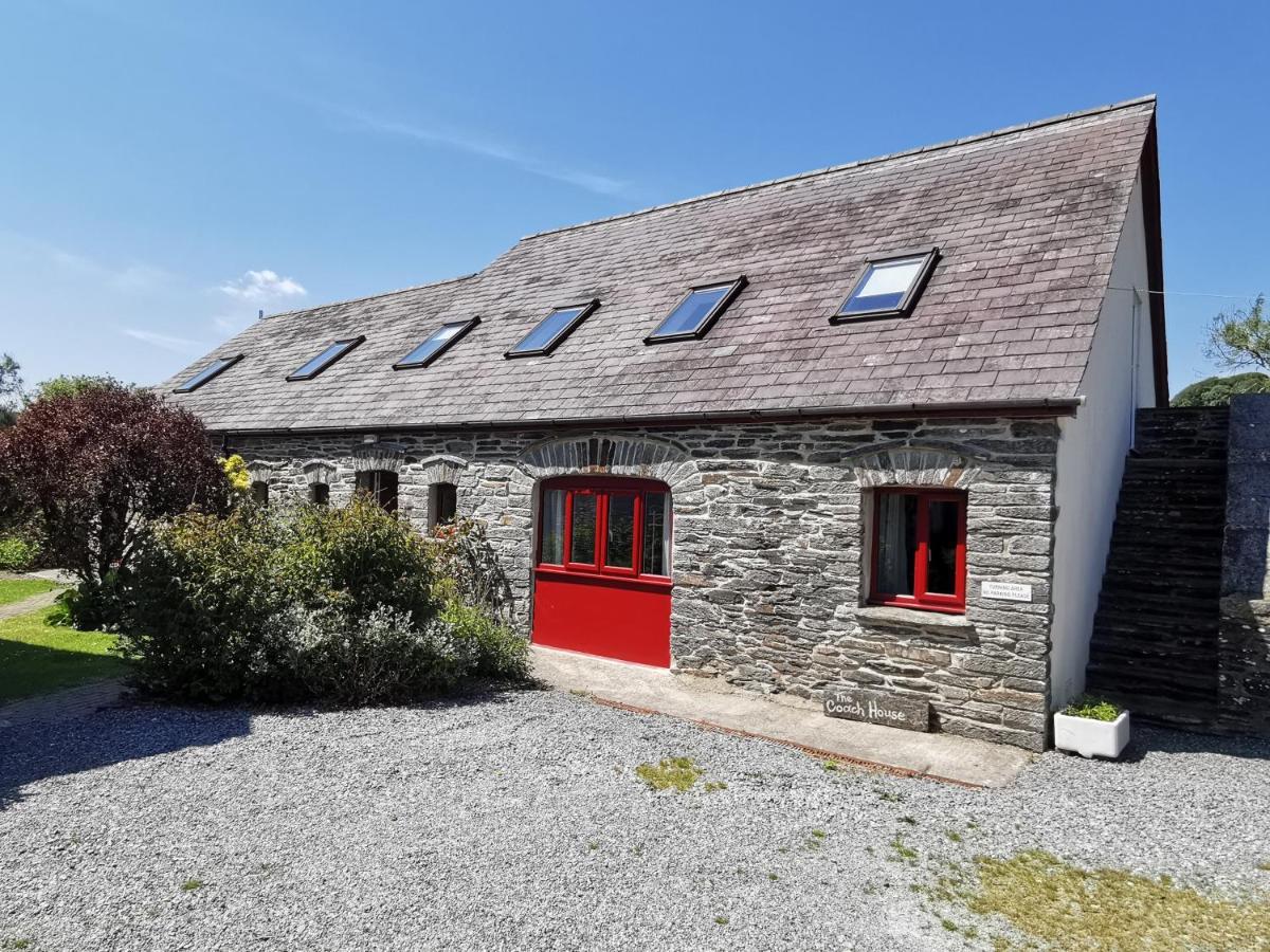 Llanfyrnach Wellstone Cottages - Honey Coach House מראה חיצוני תמונה